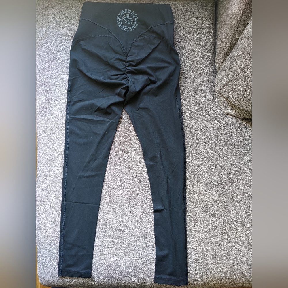 Gymshark Women's Black Ankle Crop Leggings (Medium)